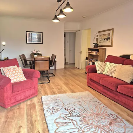 Modern Two Bed Apartment With Parking Dublin Exterior photo
